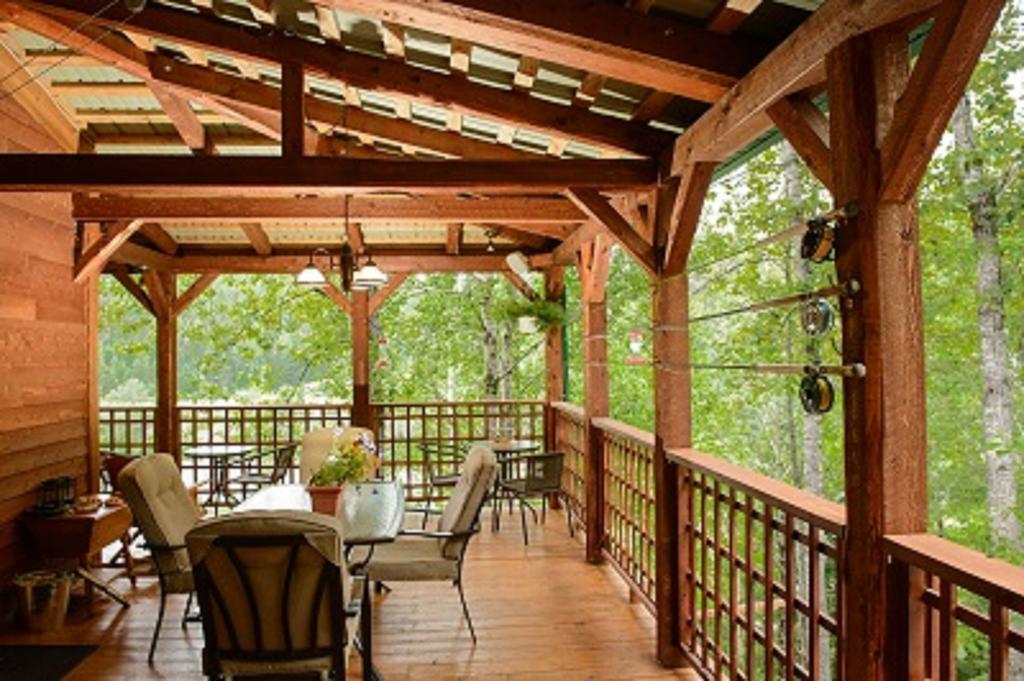 Auberge De La Riviere Matapedia - Matapedia River Lodge Routhierville Buitenkant foto
