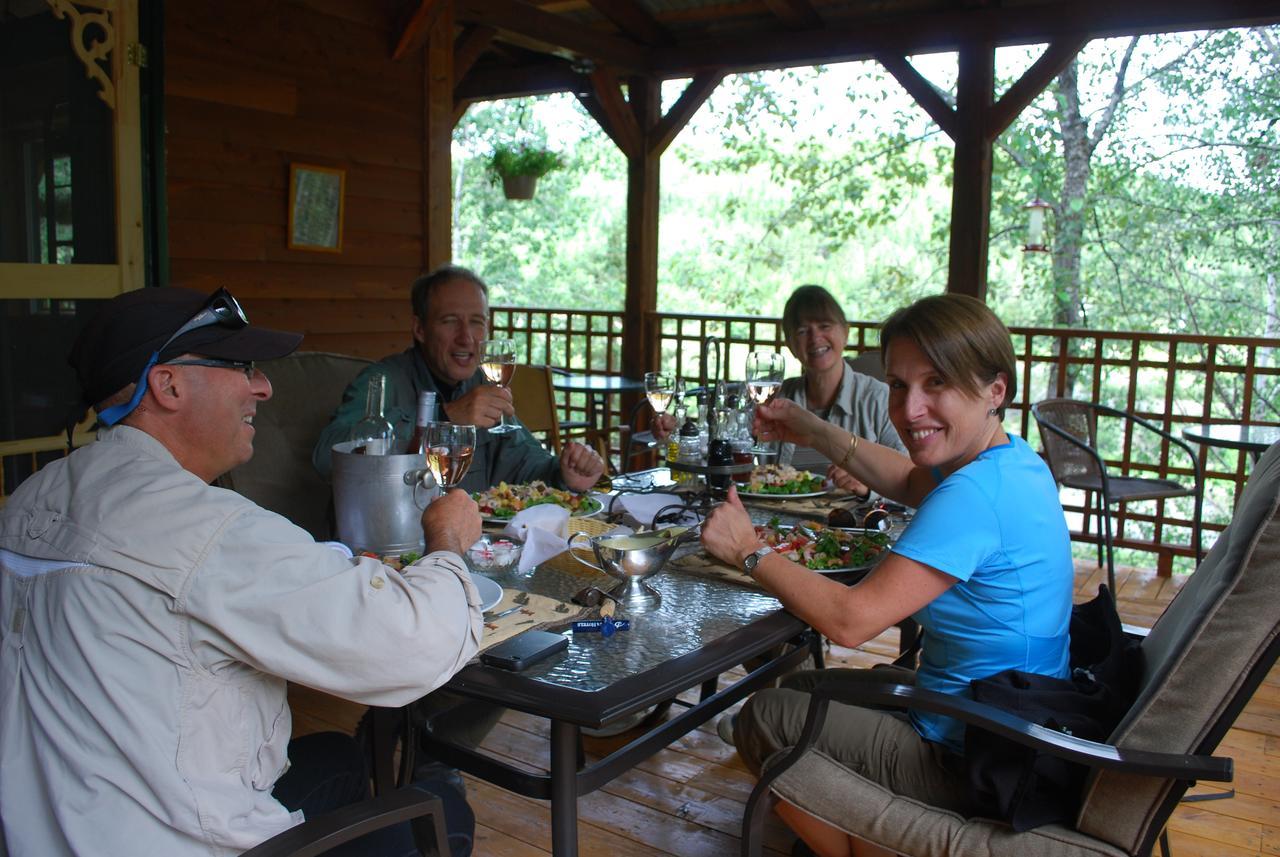 Auberge De La Riviere Matapedia - Matapedia River Lodge Routhierville Buitenkant foto