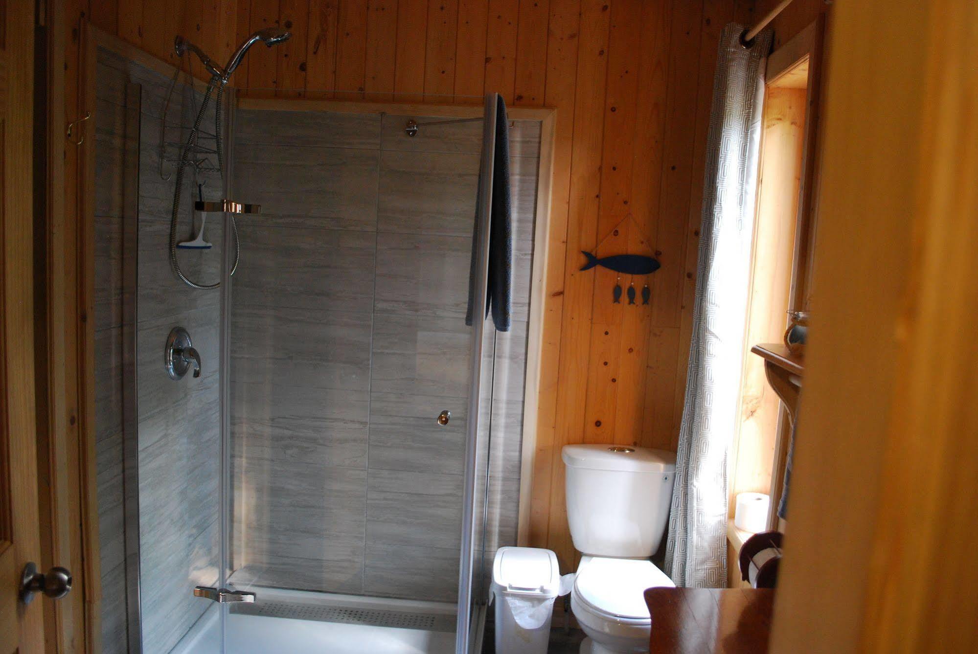 Auberge De La Riviere Matapedia - Matapedia River Lodge Routhierville Buitenkant foto